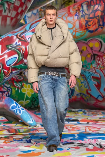 Look 34